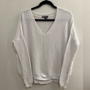Vince White V-Neck Sweater Size Small